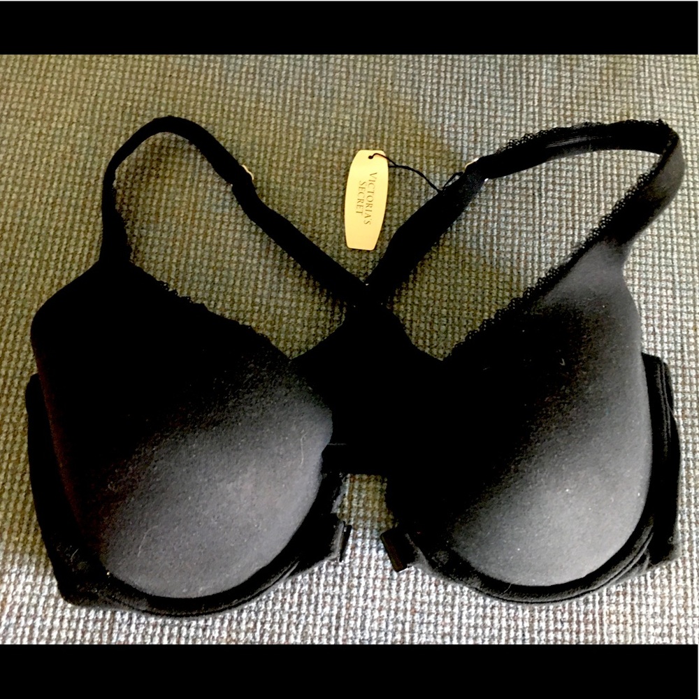 Victoria’s Secret 34 D Black Racerback
